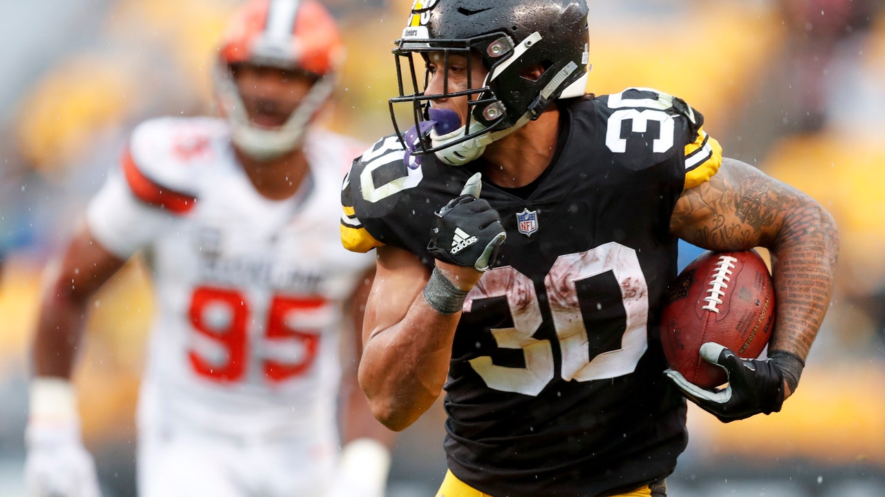 Steelers' James Conner shines in Le'Veon Bell's absence
